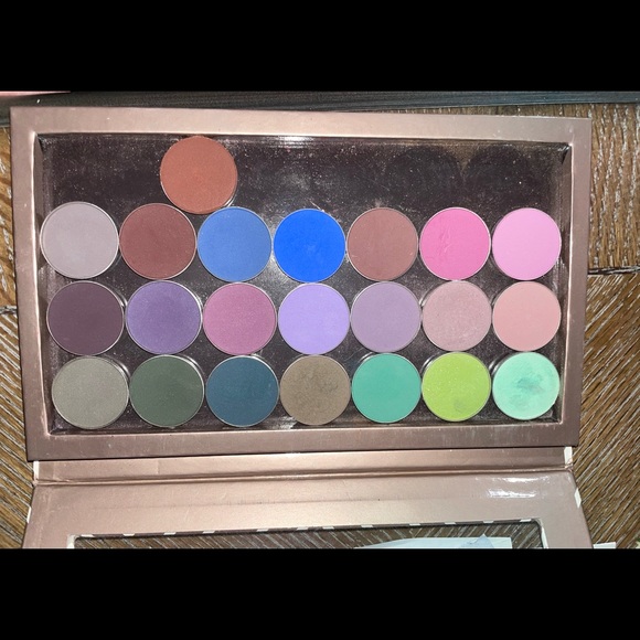 makeup geek Other - Makeup geek matte shadows in z palette